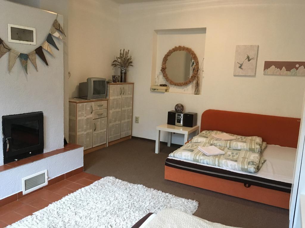 Apartmanovy Dom Kraliky Exterior photo