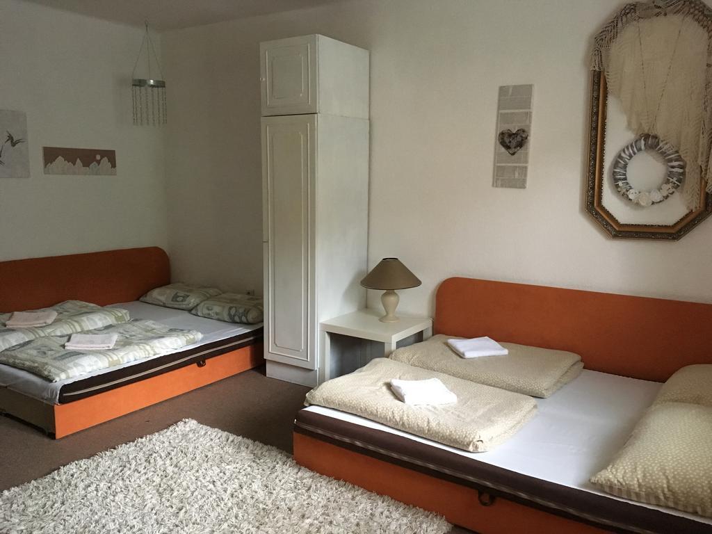 Apartmanovy Dom Kraliky Exterior photo